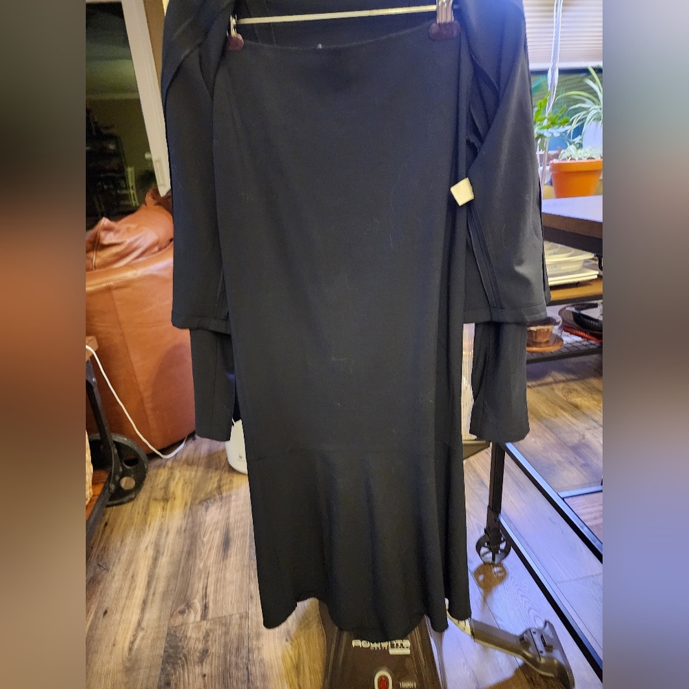 Elegant Deep Blue Top, Skirt, Jacket Ensemble. Tahari
